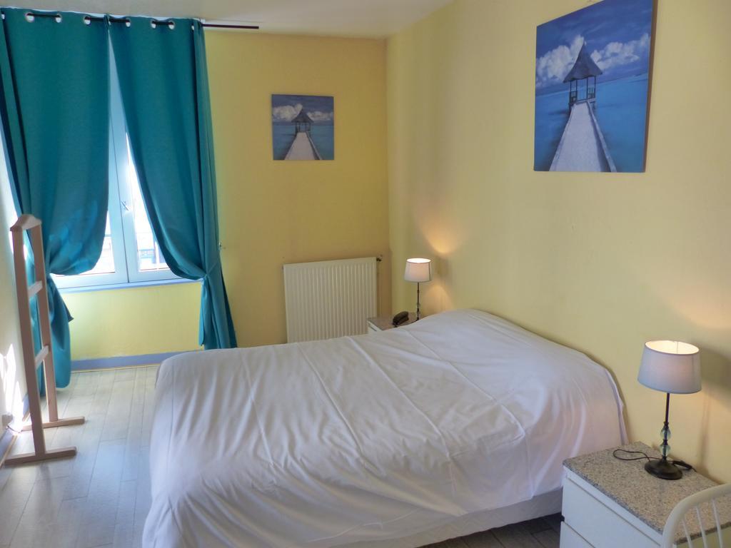 Logis Hotel Au Croissant Buzançais Exteriér fotografie