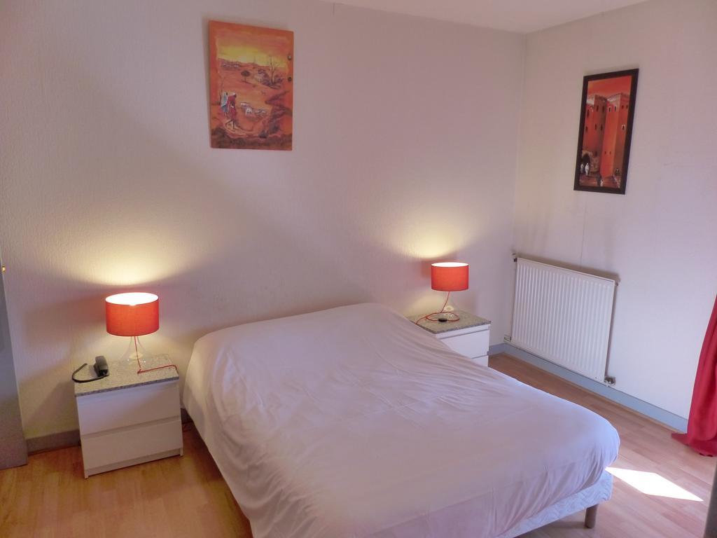 Logis Hotel Au Croissant Buzançais Exteriér fotografie