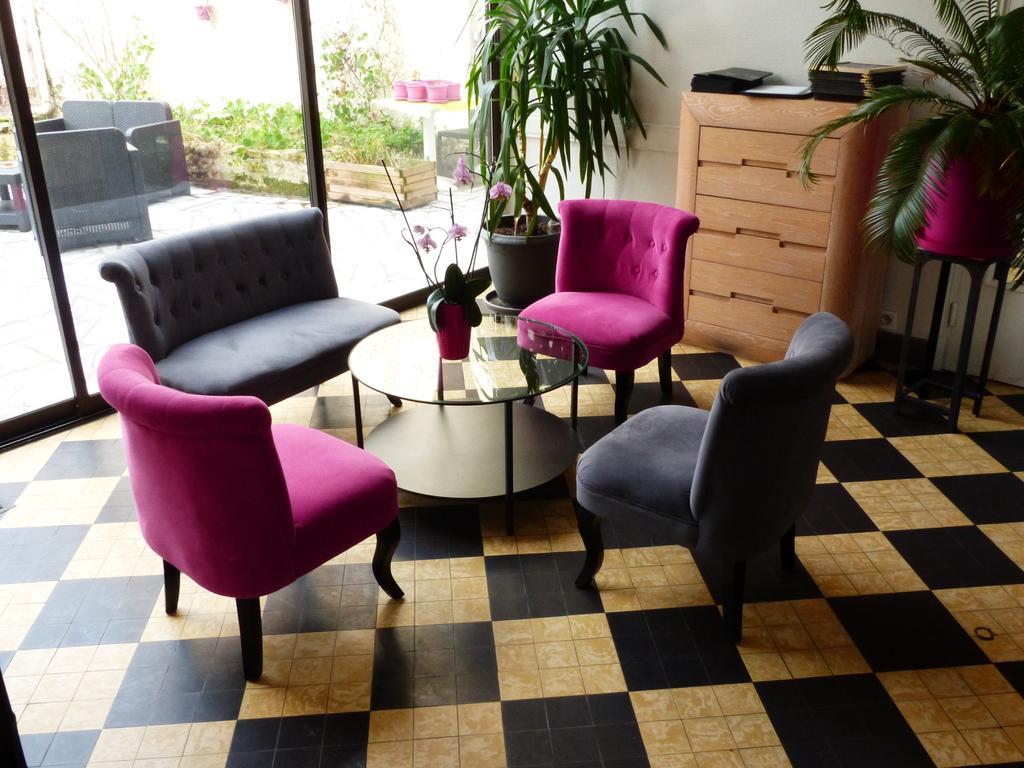 Logis Hotel Au Croissant Buzançais Exteriér fotografie