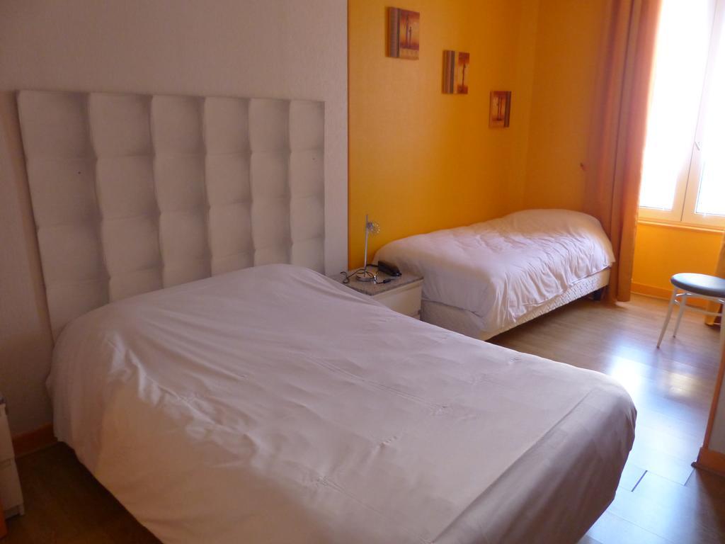 Logis Hotel Au Croissant Buzançais Pokoj fotografie