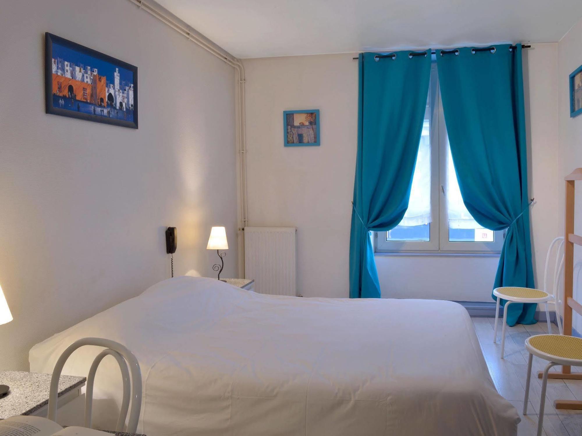 Logis Hotel Au Croissant Buzançais Exteriér fotografie