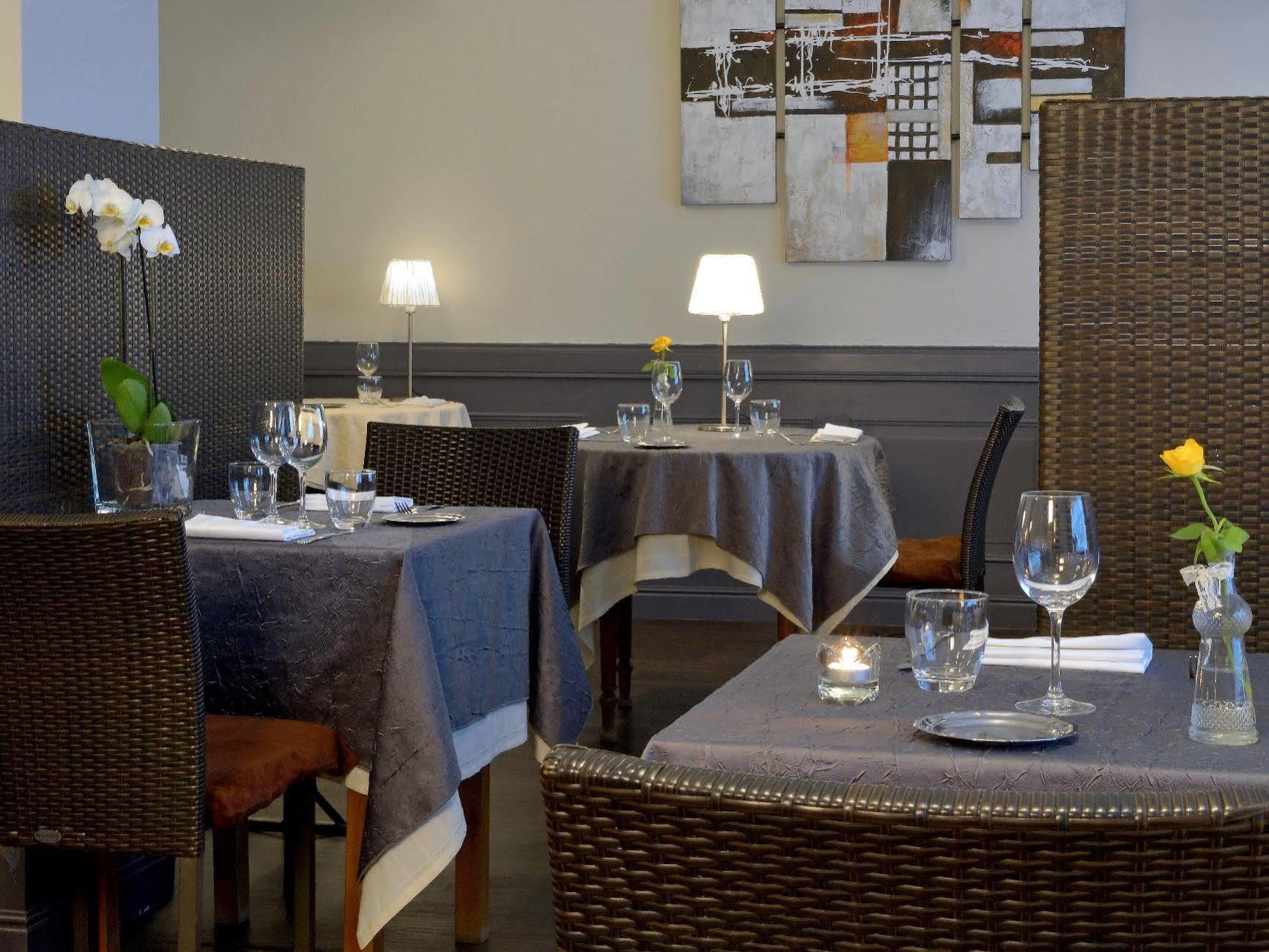 Logis Hotel Au Croissant Buzançais Exteriér fotografie